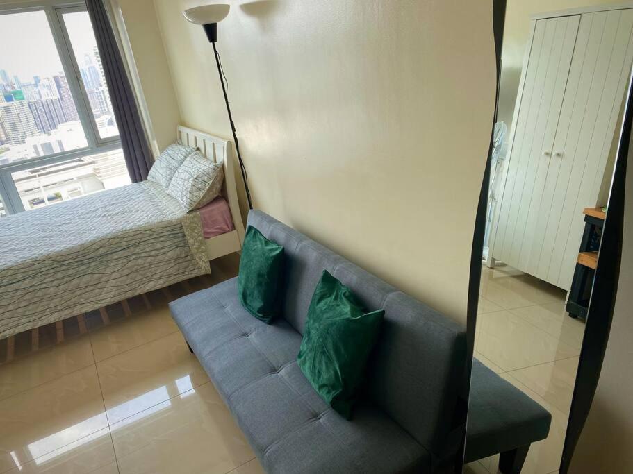 Makati Penthouse With Stunning City Skyline View マニラ市 エクステリア 写真