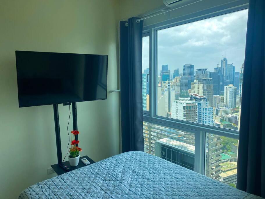 Makati Penthouse With Stunning City Skyline View マニラ市 エクステリア 写真