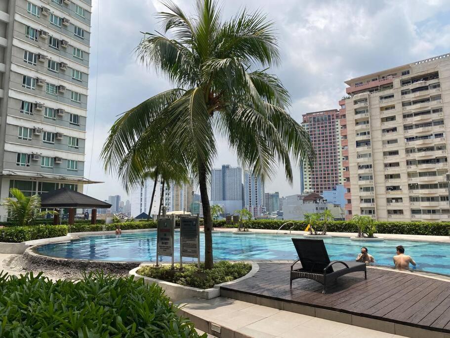 Makati Penthouse With Stunning City Skyline View マニラ市 エクステリア 写真
